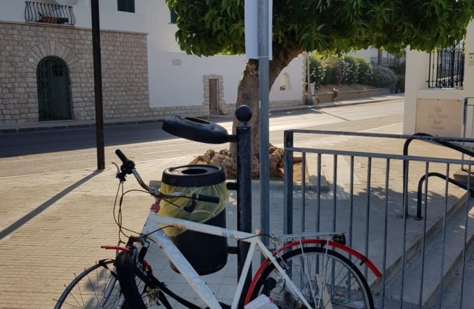 Vandali al galoppo, anzi no, a ruote….sgonfie. Il padrone non è la Ely nazionale