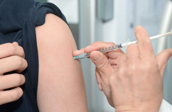 Vaccinazioni anti Covid. Report del Ministero , in Sardegna 3.828 dosi a “personale non sanitario”, zero nelle RSA