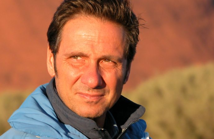 Il collettivo ResPublica ospiterà il geologo Mario Tozzi con il libro “Uno scomodo equilibrio. Uomini, virus e pandemie