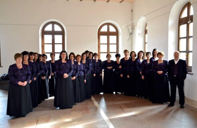A Villanova Monteleone il Reading “Marie vite di donne oltre la fine” di Chiara Porcu e del Coro femminile Duennas