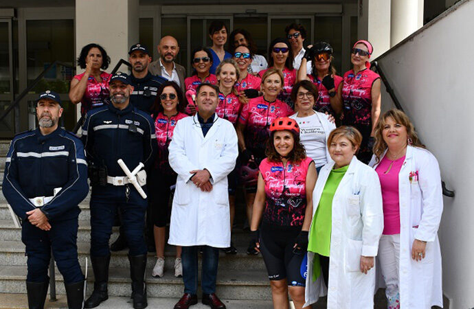In bicicletta contro il tumore: le Pink Flamingos arrivano a Sassari