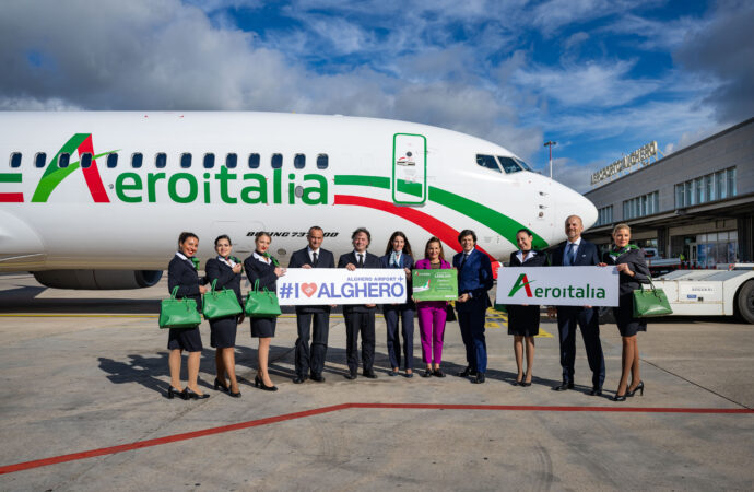 Aeroitalia celebra il suo milionesimo passeggero, è Stefania Poddighe di Sassari