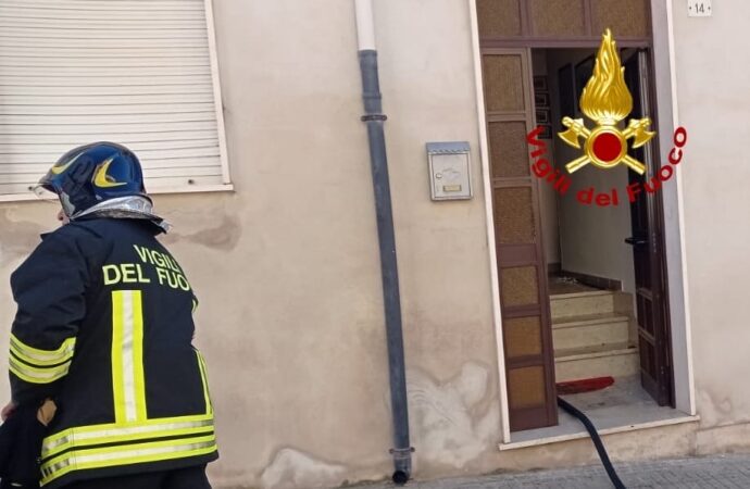 Incendio in un’abitazione di Sorso, muore una donna in seguito all’esplosione di una bombola di gpl