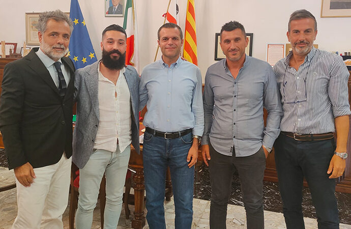 Alghero e Fc Alghero chiamate al dialogo dal Sindaco Cacciotto e dall’Assessore Daga: il “Pino Cuccureddu” ospiterà entrambe nelle partite casalinghe