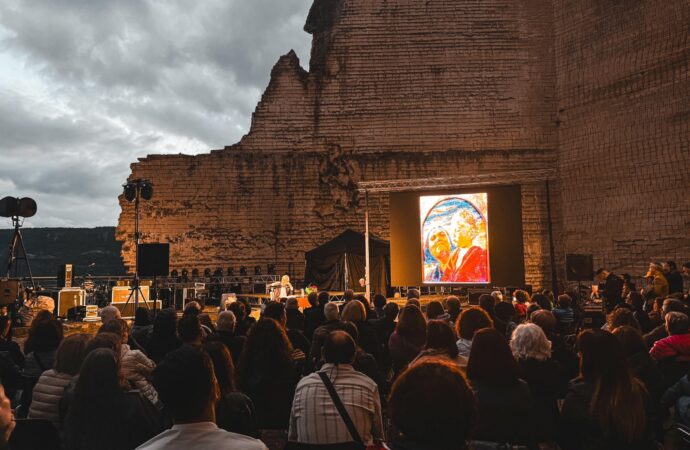 Monteleone Rocca Doria: grande successo per ‘L’Acqua e La Roccia