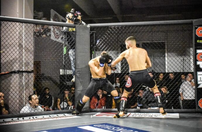 Matteo Dore conquista il Cage Warriors. Nel Fight club Championship il sassarese si prende la rivincita su Tiziano Aiello