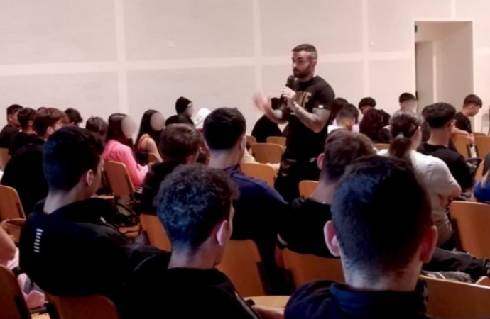 Il pugile algherese Marcello Manca “racconta” la boxe a scuola