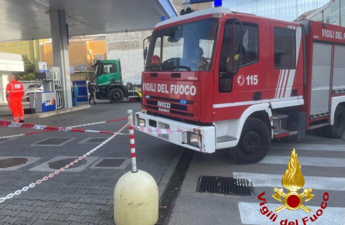 Sorso, travolta e uccisa da un camion della nettezza urbana all’interno di una stazione di servizio