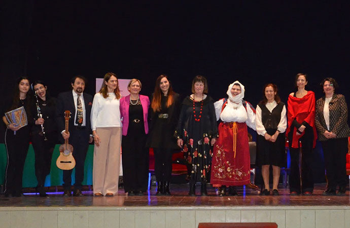 Al Teatro Civico si è celebrata la XXX edizione del Premio nazionale di letteratura e giornalismo Alghero Donna. Gli auguri del Ministro Giuli