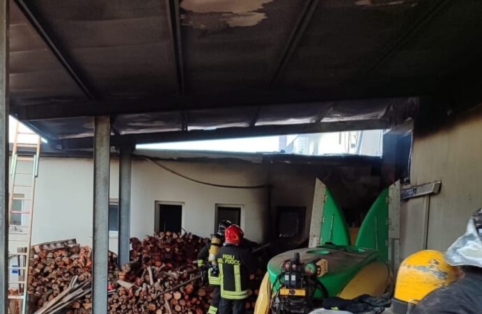 Incendio nei locali dell’Azienda Vitivinicola Tenute Delogu, l’intervento dei VVF hanno evitato danni maggiori