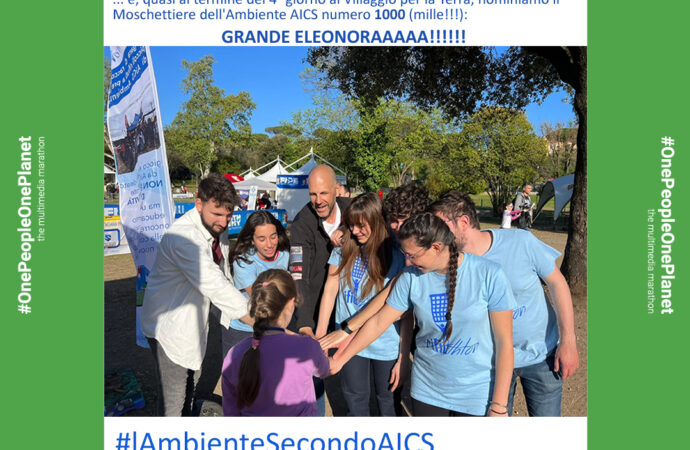 Bimbi a caccia di rifiuti nel famoso gioco/gara di AiCS, al Galoppatoio di Villa Borghese a Roma, dal 10 al 13 aprile
