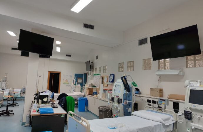 Porto Torres: 5 maxi schermo in dono alla Asl di Sassari da Fidapa Bpw Italy