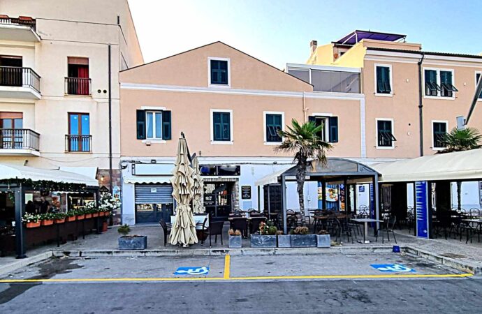 Due stalli di via Garibaldi ritornano alle auto delle persone con limitate capacità motorie