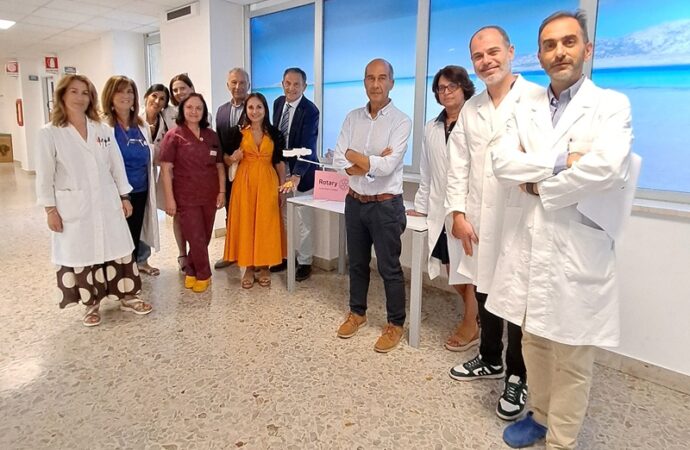 Un rilevatore di vene a infrarossi per i pazienti dell’Oncologia