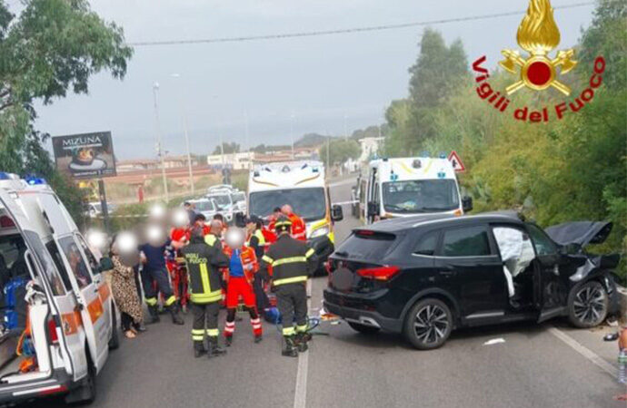 Tragico incidente stradale alle porte di Arzachena: due morti e tre feriti, tutti giovani