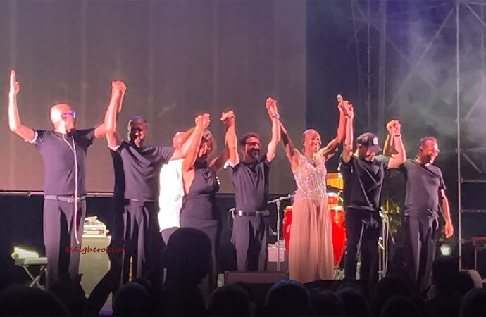 VIDEO – JazzAlguer – Amii Stewart travolge con la sua energia il pubblico presente al suo show “Back to My Roots”