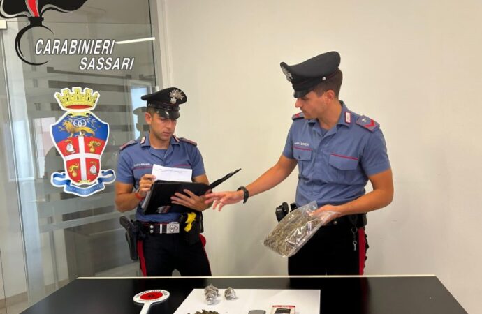 Valledoria, i Carabinieri del NORM arrestano un uomo per spaccio e detenzione di sostanze stupefacenti