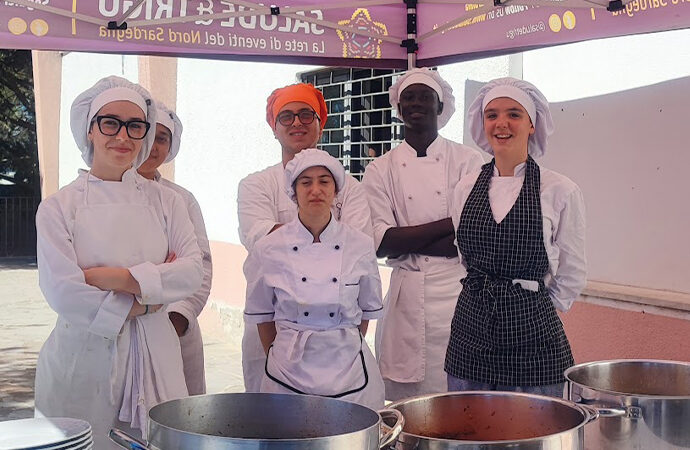 Borutta, l’arte culinaria dei ragazzi dell’IPSAR di Alghero alla Bastida di Sorres