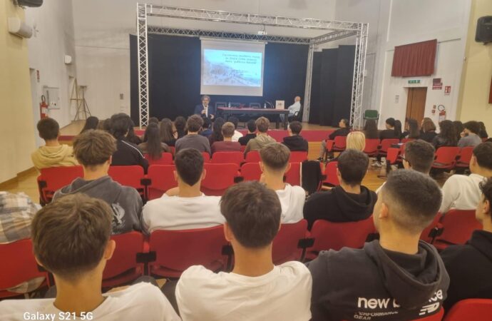 “Progetto Città”, grande successo, tra i giovani studenti, per Wecoop, un  gioco didattico