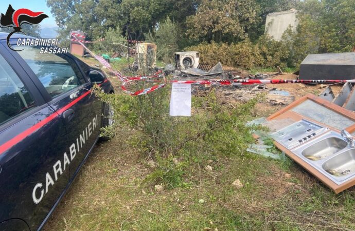 Olbia, roghi illecito di rfiuti su un terreno privato, intervento dei Carabinieri