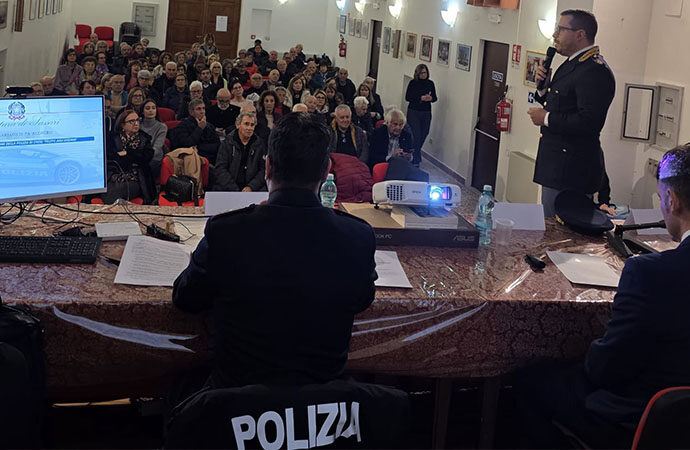 Campagna di sensibilizzazione della Polizia di Stato contro le truffe agli anziani Incontro formativo all’UTE di Alghero