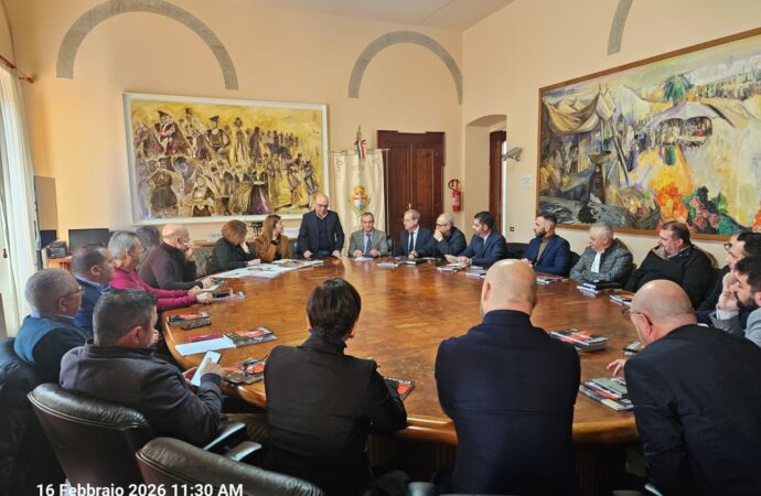 Oristano, i consigli comunali sardi fanno fronte comune: nasce la conferenza regionale dei presidenti