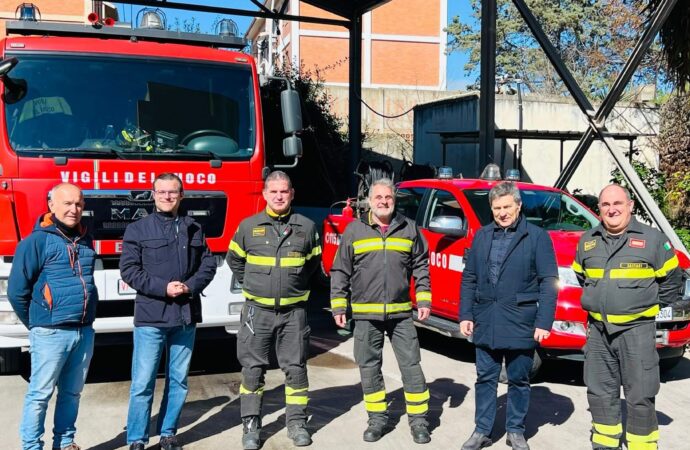 Sopralluogo alla Caserma dei Vigili del Fuoco di Via Napoli. Il Sindaco Cacciotto: “si avviano a conclusione i lavori di manutenzione straordinaria”