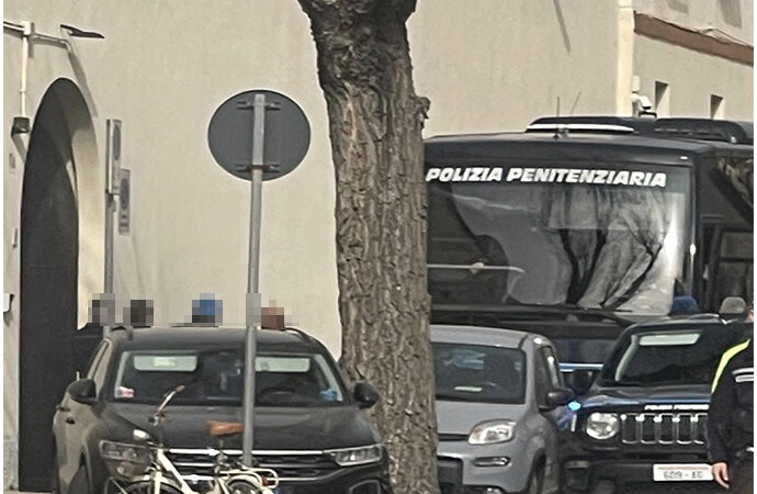 Trasferimento in massa di detenuti al carcere di Alghero, Consigliere Regionale Di Nolfo: Delmastro bugiardo ha mentito ai sardi, chieda scusa e si dimetta