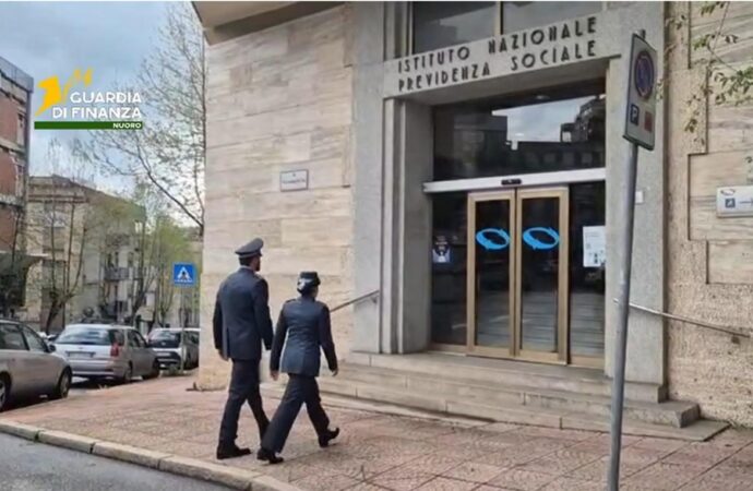 Percepiva indebitamente la pensione della madre, deceduta da oltre 13 anni.