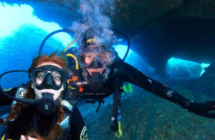 Sa Die 2026 arriva anche sott’acqua: immersione con la bandiera sarda a Cala Gonone
