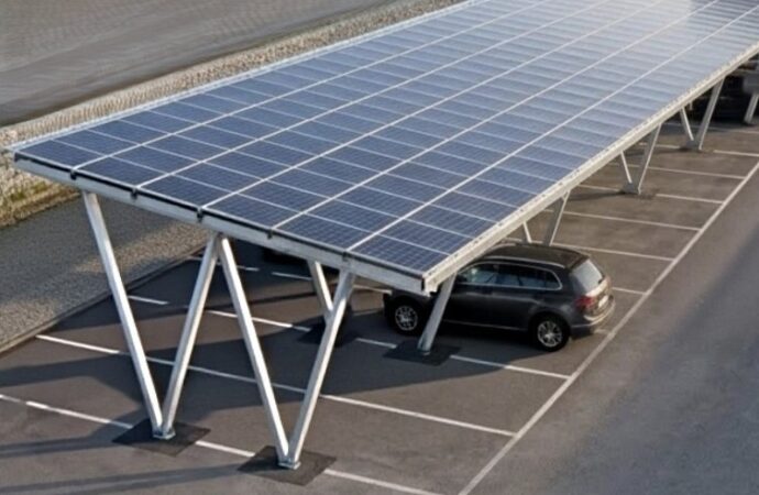 Una proposta “Solare. No al Carbone!” Impianto fotovoltaico comunale per ricaricare le auto elettriche (BEV) nel piazzale della Pace per combattere l’isola di calore e contenere l’impronta di carbonio della città di Alghero