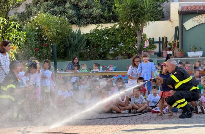 Alghero – Vigili del Fuoco in visita alla Scuola dell’Infanzia Nostra Signora della Mercede