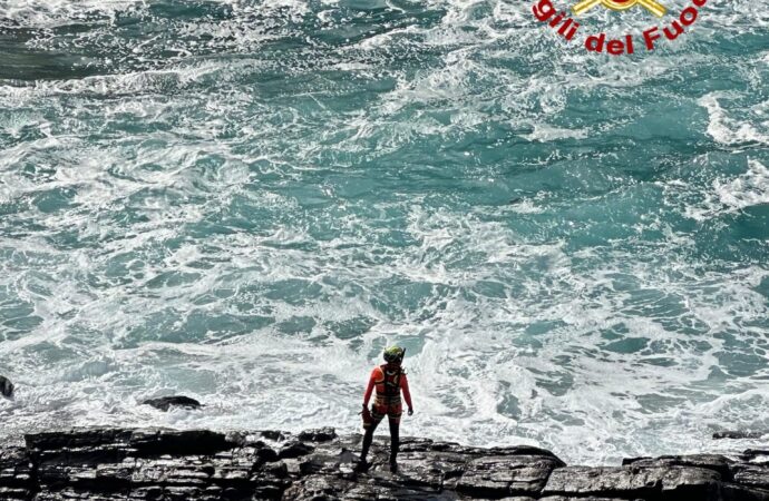 Stintino, i VVF mobilitati alla ricerca di una persona scomparsa in mare