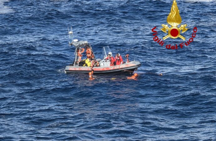 Stintino – La persona ricercata in mare da ieri è stata individuata dai Sommozzatori dei Vigili del Fuoco